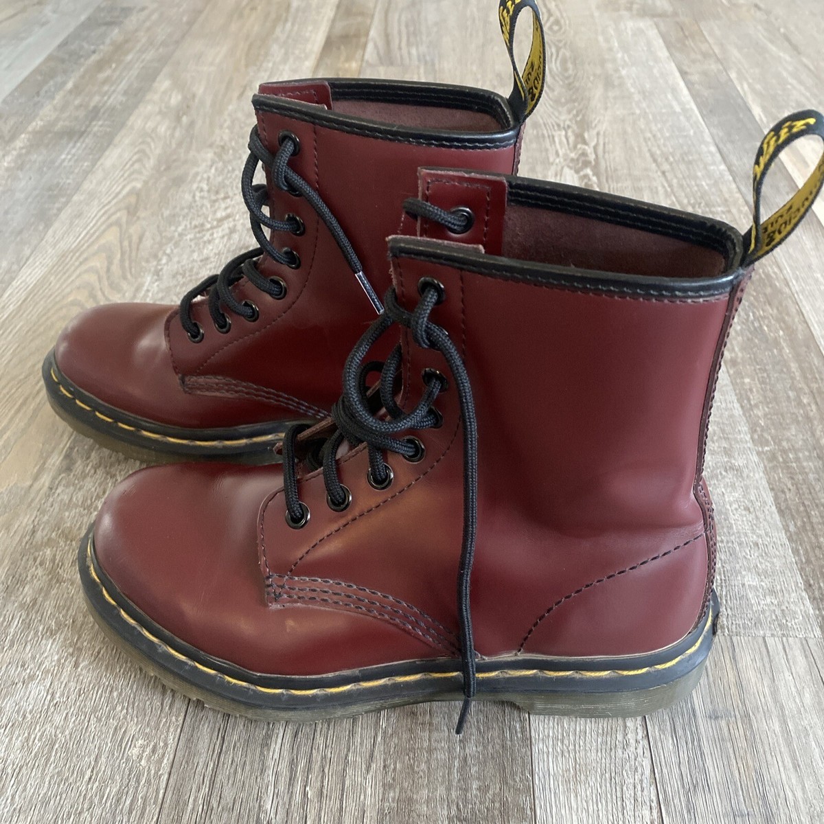 Martens AirWair 11821 8-Eye Combat Boots Burgundy Women's Size