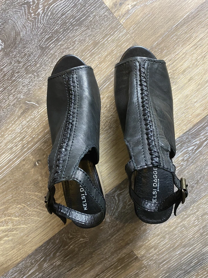 Sandalia Kelsi Dagger para mujer Nova plataforma de madera cuña cuero talla 7 negra Foto 2 de 4