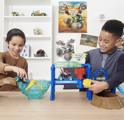 Megalodon Monster Wash, Includes Color-Changing Truck, Interactive