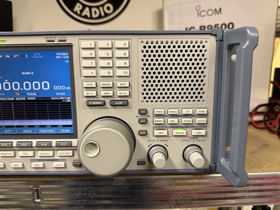 Icom ic r 9500 pari al nuovo Full Set Imballo Originale Garanzia 24 mesi - Image 4 of 4