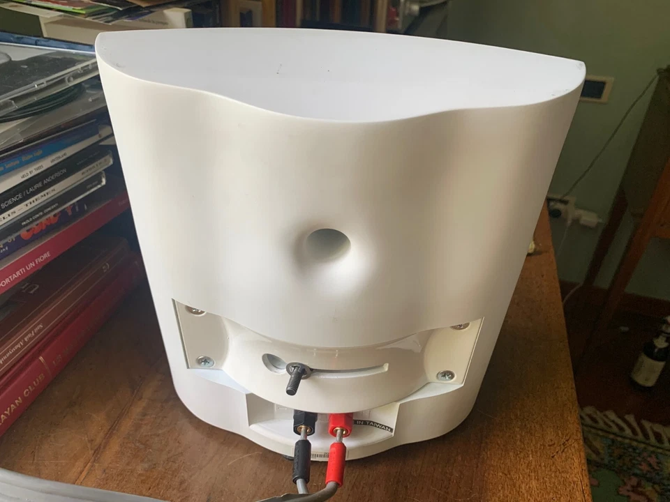 Linn Classik Unik - altoparlanti surround da scaffale o muro - Immagine 2 di 4