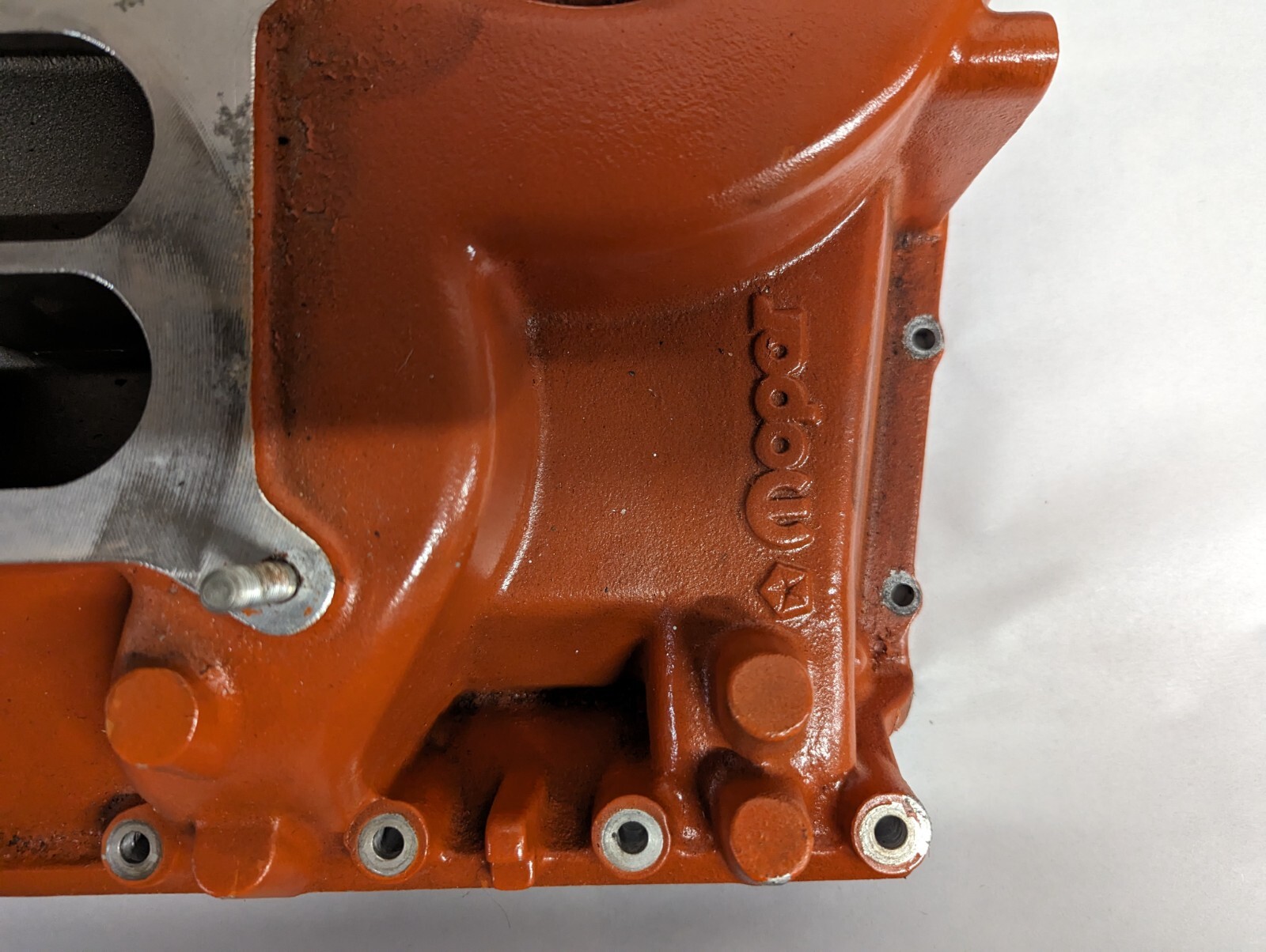 426 HEMI Intake Manifold Mopar Performance Crate Four Barrel P4532784