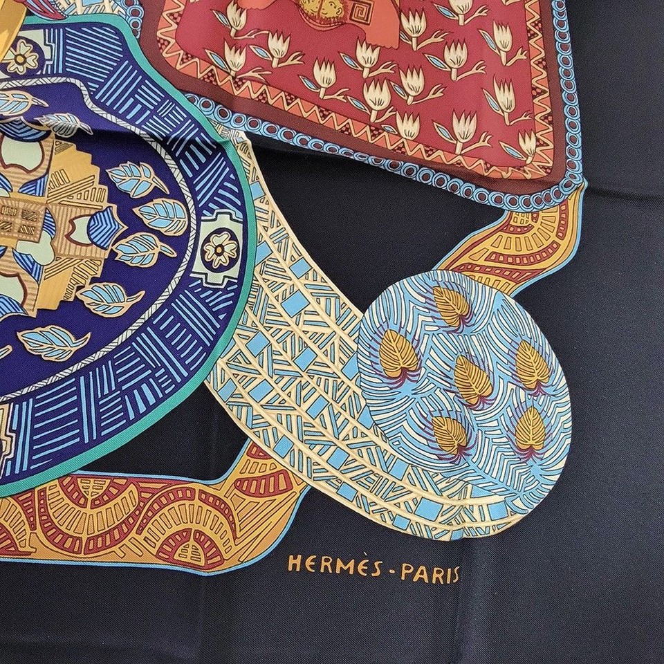 HERMES Carré 90 ART des STEPPES Shawl Scarf Stole Silk Multicolor