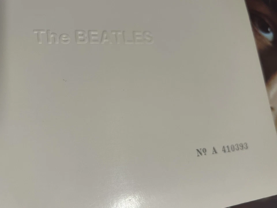 The Beatles THE WHITE ALBUM 2LP Vinyl Complete 1976 Japan NM  LIKE-NEW condition - Image 2 of 4