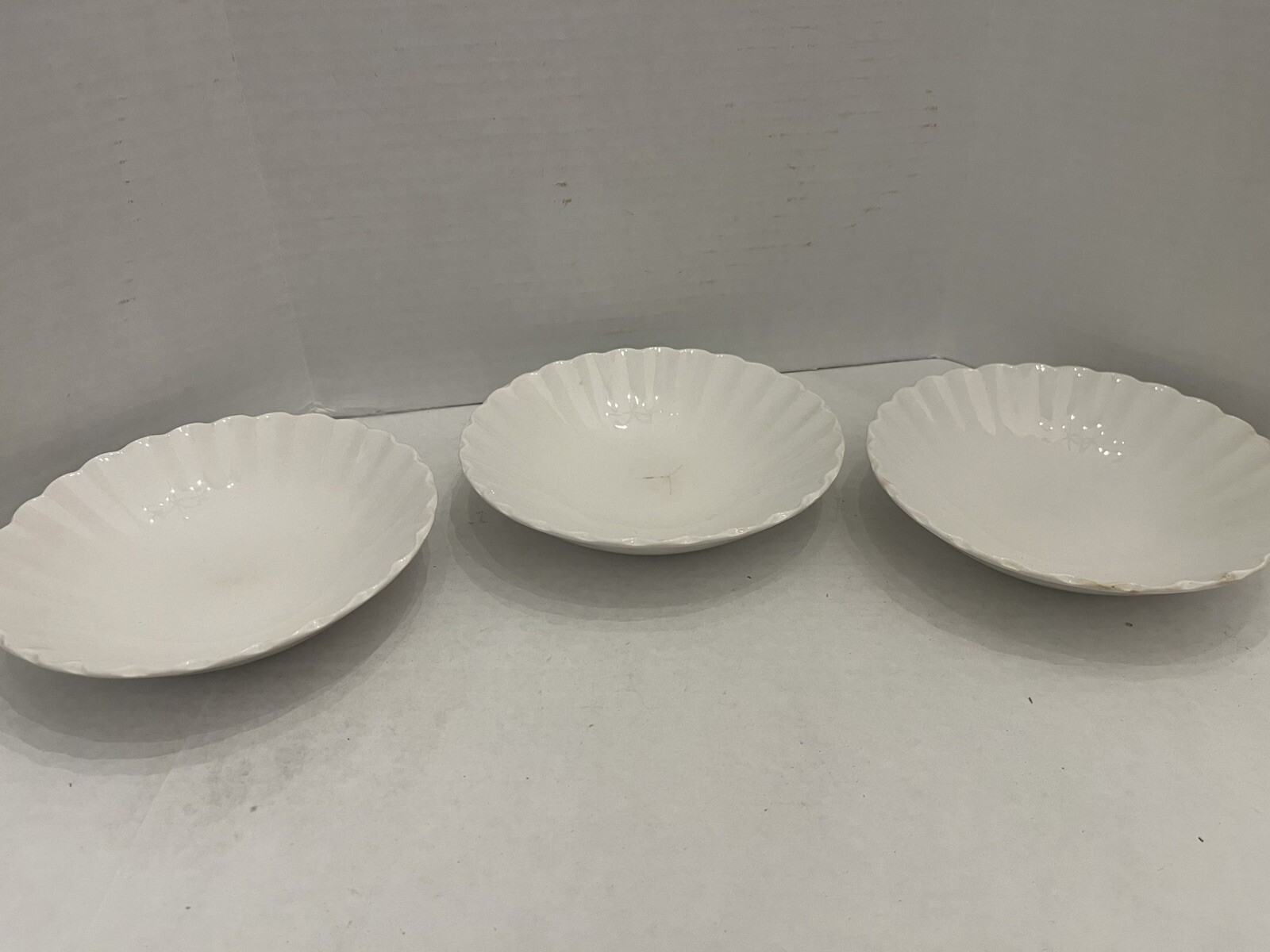 Set of 3 Vintage J&G Meakin Ironstone Scallop Edge Bowls 5.5" England