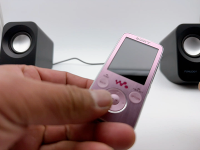 Sony Walkman NW-S736F 4GB Pink MP3 Player S Series FM Radio Tested