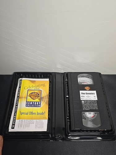 The Goonies (1985) VHS, 1994 Warner Home Video - Picture 3 of 3