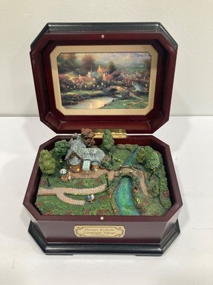 Thomas Kinkade Lamplight Village Music Box 2003 tested and works 