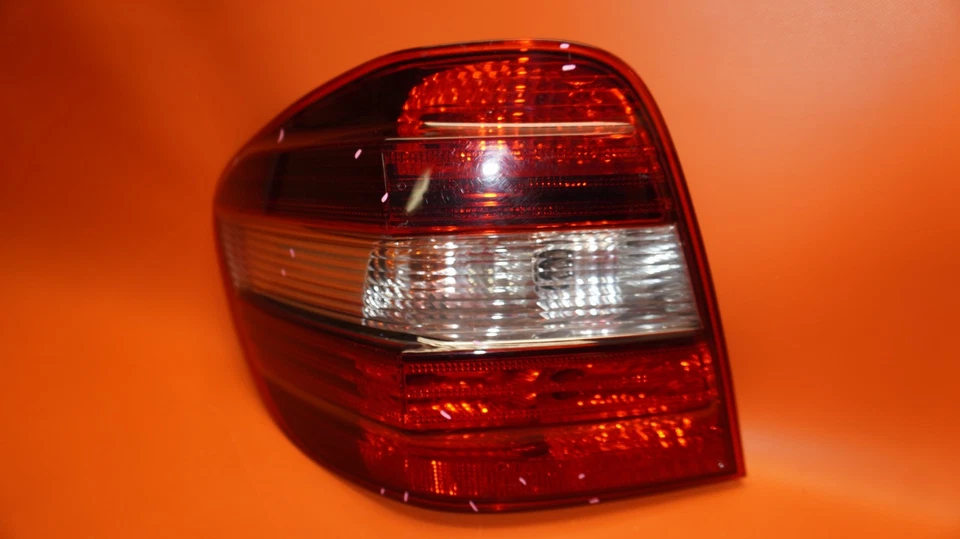 MERCEDES BENZ ML350 LUZ TRASERA CONDUCTOR IZQUIERDO 2009 2010 2011 W164 ML450 OEM Foto 2 de 4