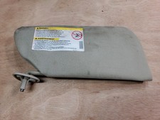 1995-2005 Chevrolet Cavalier Pontiac Sunfire Sun Visor Left Driver Beige Oem 1995-2005 Chevrolet Cavalier Pontiac Sunfire Sun Visor Left Driver Beige Oem