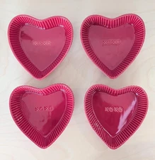 Pottery Barn Red Heart XOXO Ribbed Baking Dishes 4 
