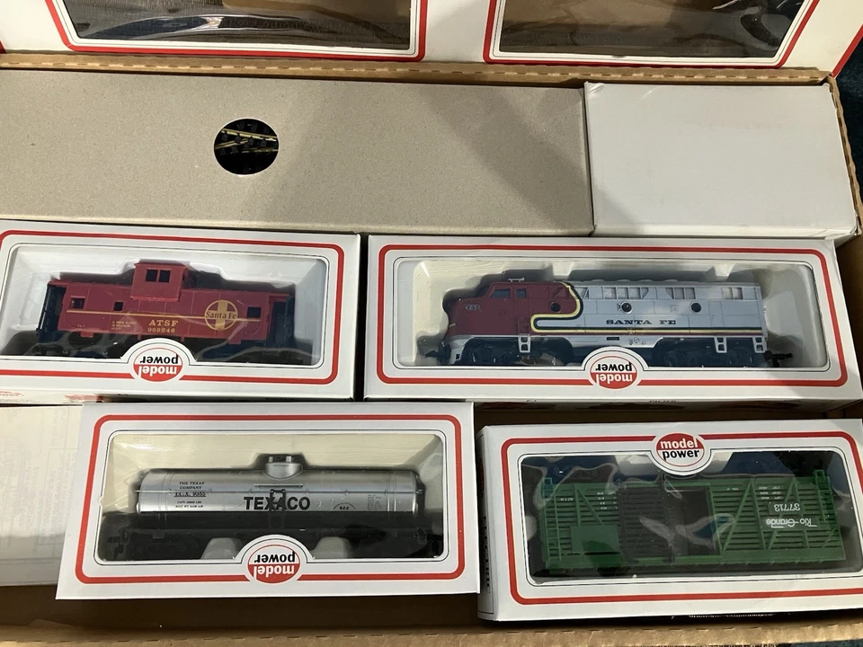 Model Power “Pride Of The Line” HO Model Train Set - New Old Stock - Image 2 of 4
