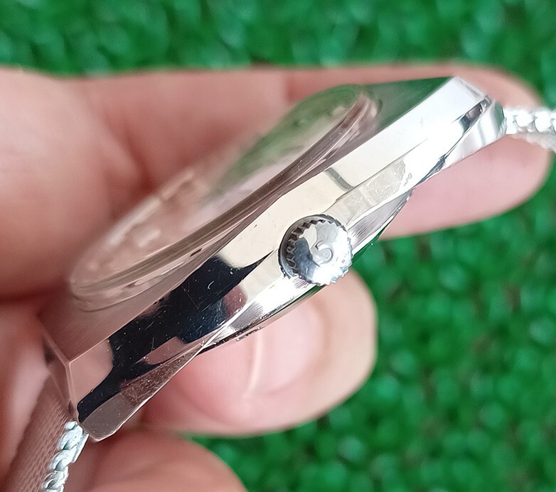 NICE VINTAGE CITIZEN DANDY SEVEN CUSTOM 27 JEWELS DAY/DATE