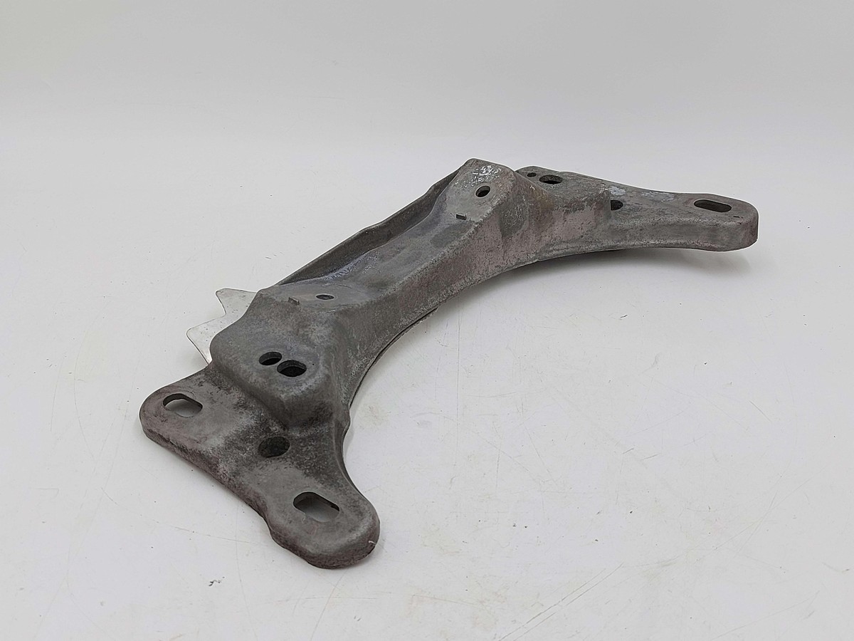 03-05 BMW Z4 E85 FRONT TRANSMISSION GEARBOX SUPPORT BRACKET MOUNT