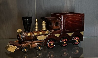 Ameri Gift Brown Shiny Wood Steam Engine Candy Holder Vintage Christmas Train