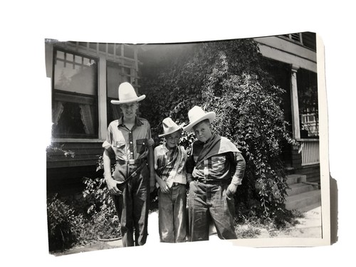 Young Cowboys, Western, 10-gallon Hats 