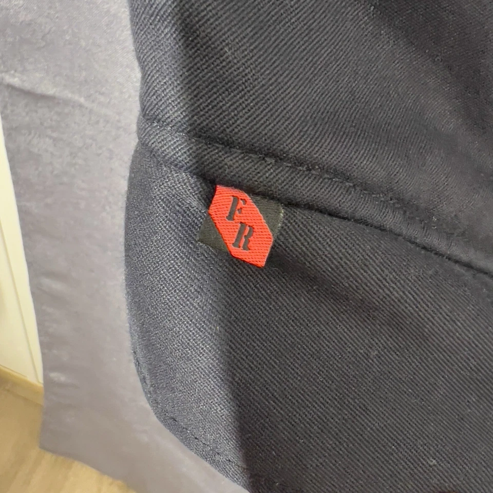 Mens Riverside Flame Resistant Cold Weather Heavy Work Jacket JEA Patch Size XL - Image 3 of 4