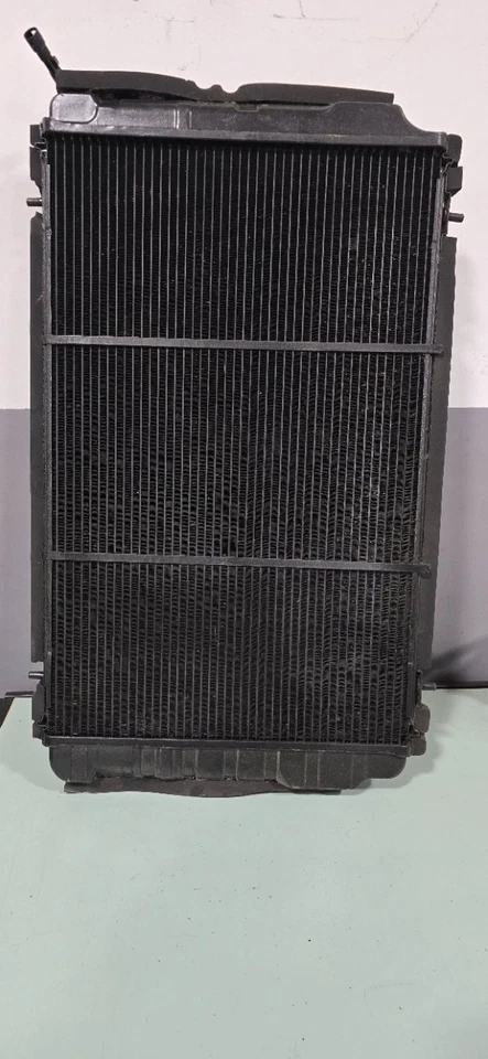 NUEVO RADIADOR JAGUAR XJS 1984-1996 5,3 L y 6,0 L V12 Jaguar OEM en caja MHE4190CA Foto 2 de 2