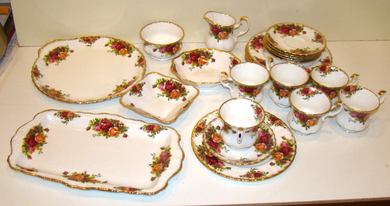 Kaffeeservice 6 Personen / 24 teilig / Royal Albert / Old Country Roses