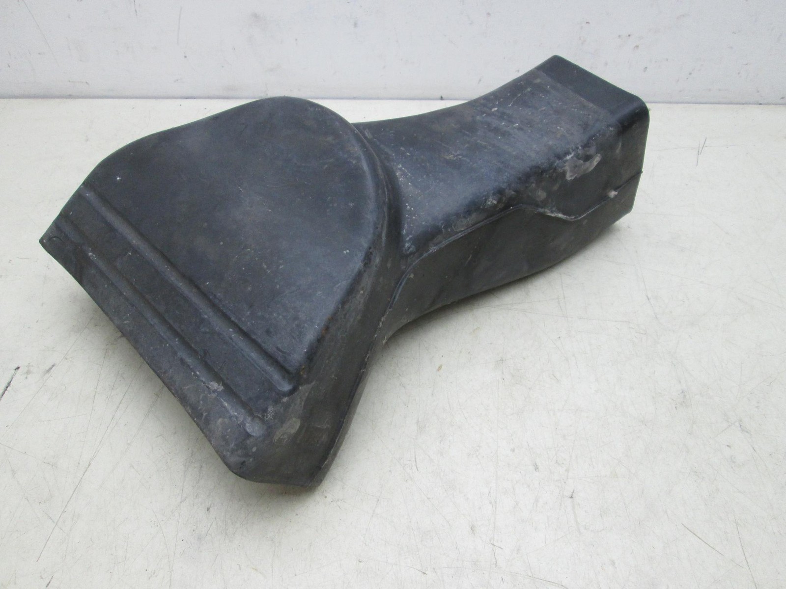 Rolls-Royce Silver Shadow 1965-1980 LEFT Cooling air duct