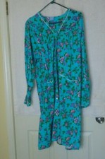 Vtg Lady 70's Cotton Fannell 100 cotton Nightgown Modest Sleepwear sz large