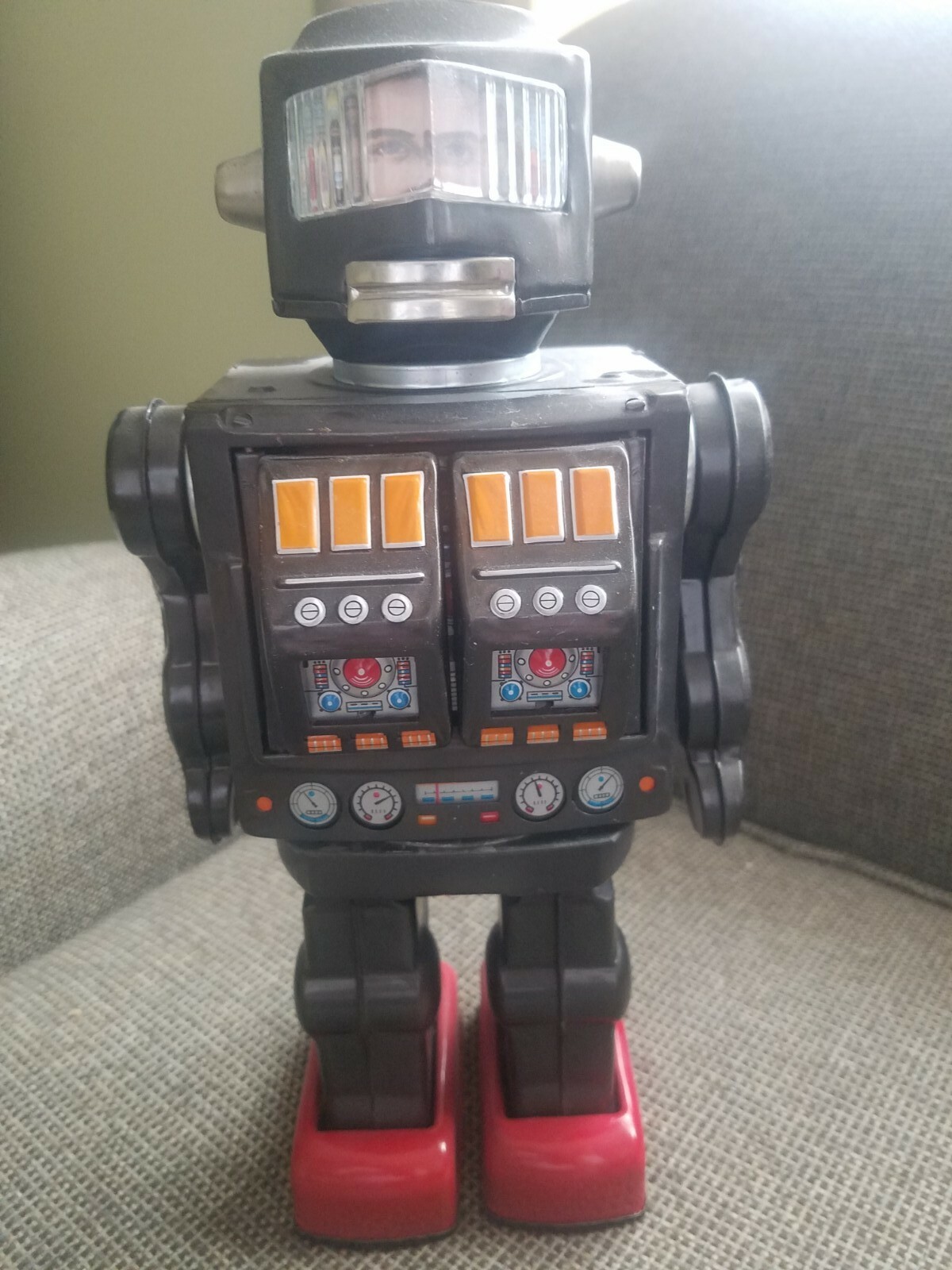 1960 Horikawa Super Astronaut Battery Operated Space Tin Toy Robot Made