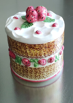 Cookie Jar Vintage Ceramic Strawberry Cake 1960-70 Gift Ideas Creations Phila.PA
