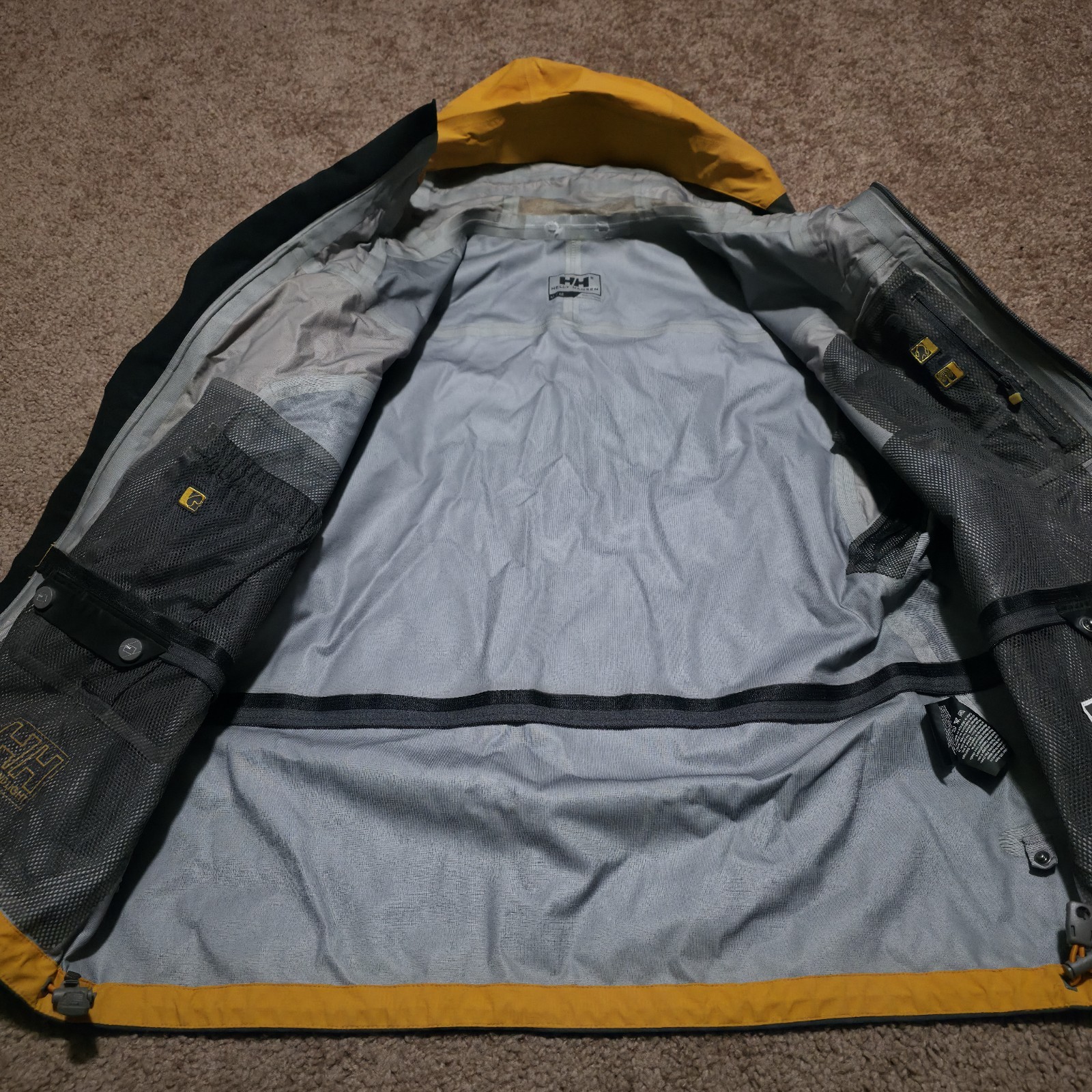 Helly Hansen Helly Tech Men’s Medium Ski Jacket W… - image 3