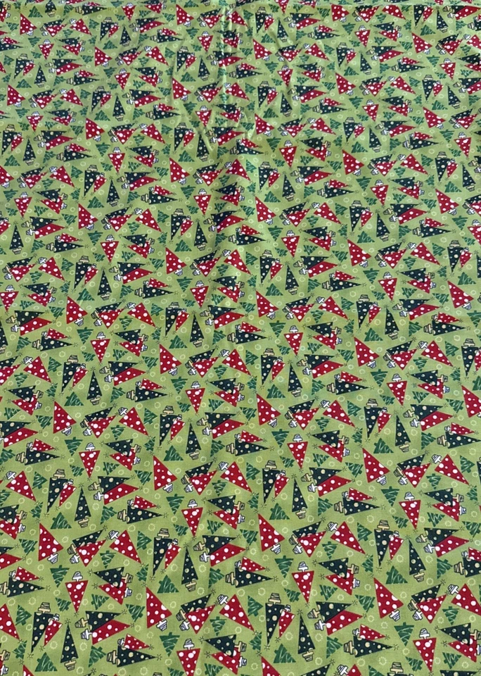 "Árboles de Navidad vintage de lunares de gallo rojo Indygo Junction 44 x 100""" Foto 2 de 4