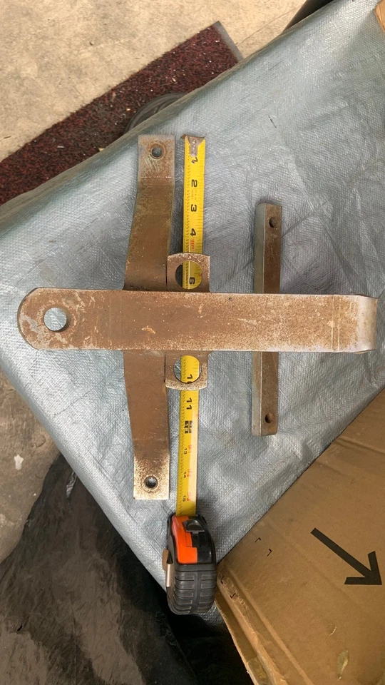 Draw-Tite trailer hitch for 1967-68 Mercury Cougar Foto 3 de 4