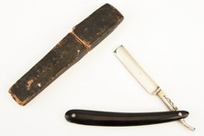 Wade  Butcher England Antique Straight Razor 5/8 Half Hollow SHAVE READY V28