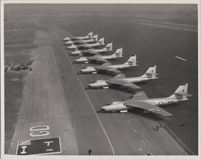 VICKERS VALIANT RAF GAYDON LINE UP ORIGINAL VINTAGE PRESSEFOTO V BOMBER 2