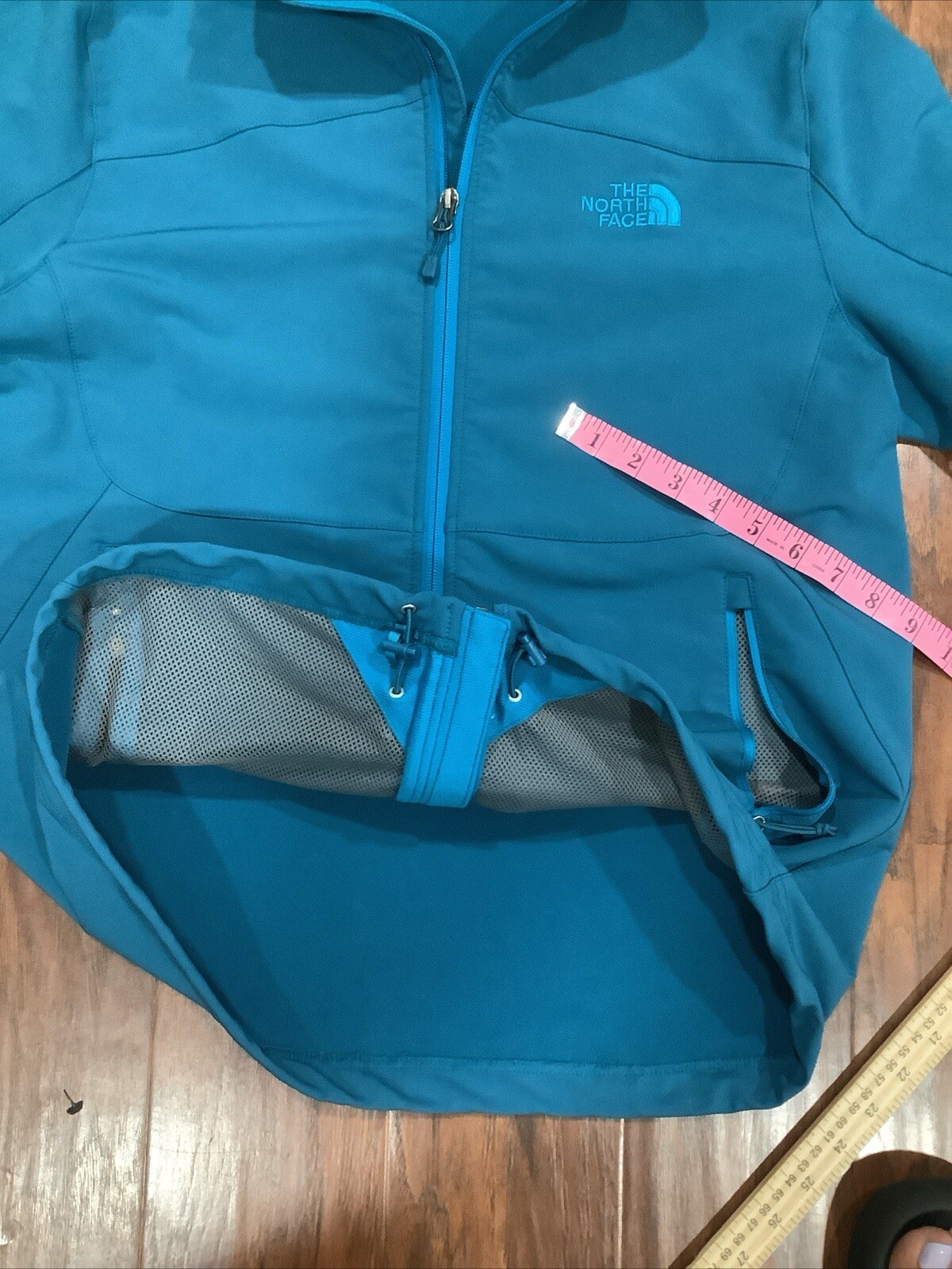 The North Face Softshell Windwall Windproof Polye… - image 6