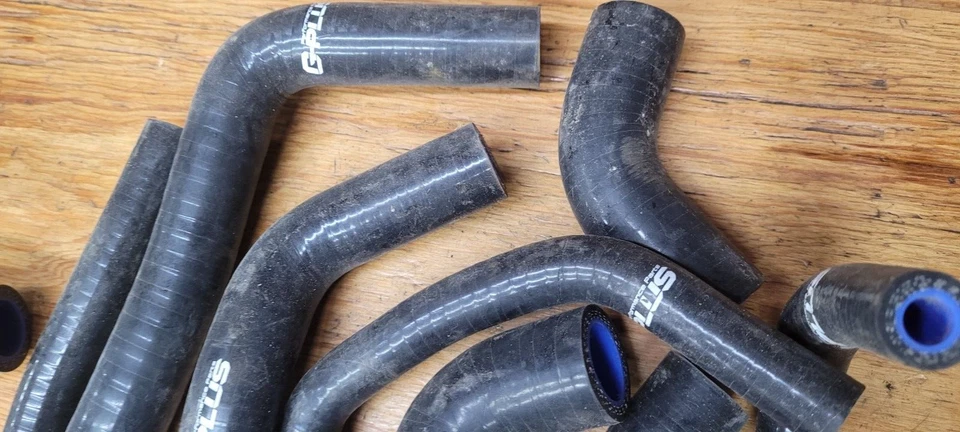 Случайные силиконовые шланги GPlus для Toyota Supra MA70 MK3 7MGTE Turbo 3,0 л 1987-1992 - Изображение 3 из 4