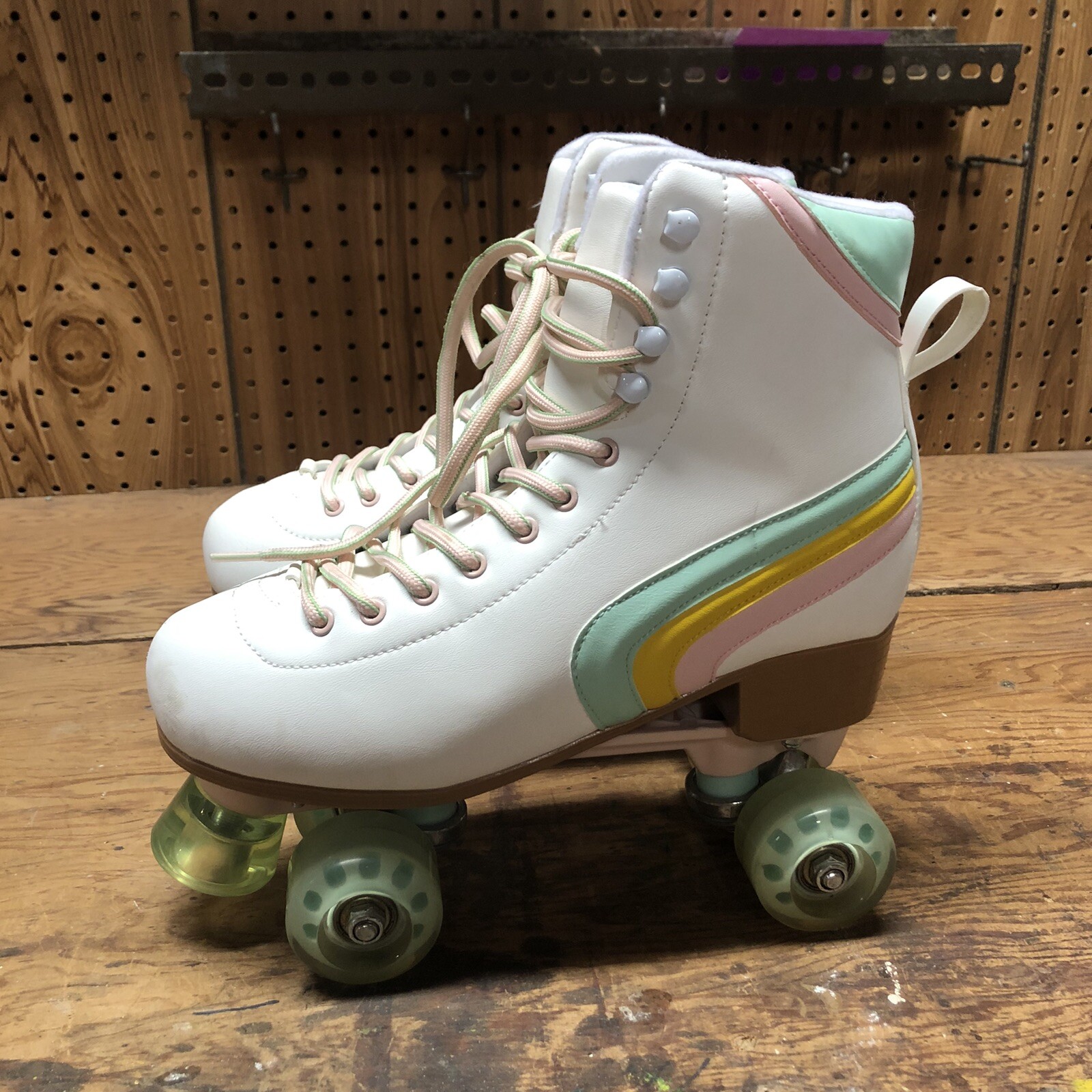 Altar’d State Roller Skates Retro Brite White Pastel Womens Size 9