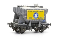 Dapol C040 Kitmaster Presflo Cement Wagon Kit - OO / HO Scale