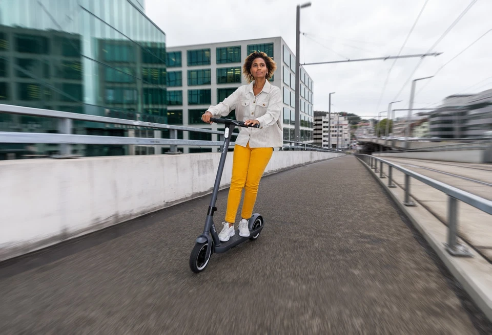 SOFLOW SO ONE PRO Silver E-Scooter 10 Ah deutsche Straßenzulassung 10 Zoll - Bild 4 von 4