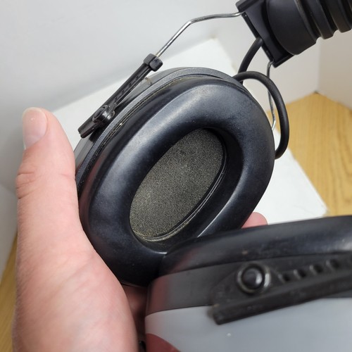 Elvex Com-660 Over-The-Head Electronic Ear Muffs, 22 Db, Quietunes - Picture 7 of 7