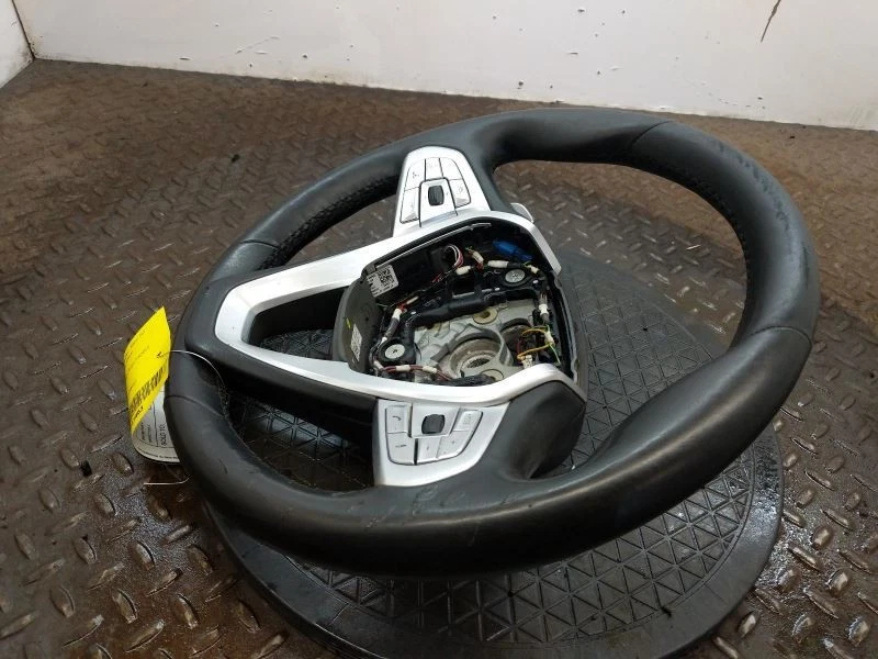 BMW 740I 2017 volante con cambio de paleta Foto 2 de 4