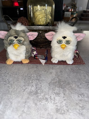 2 Vintage Tiger 1998 Furby grau/weiß einer | Original Etikett 70-800 getestet & funktioniert! - Bild 7 von 9