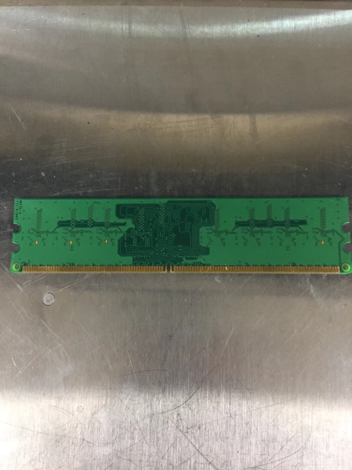 Micron MT8HTF12864AY-800J1 1GB DDR2 800MHz PC2-6400U Desktop RAM - Image 3 of 3