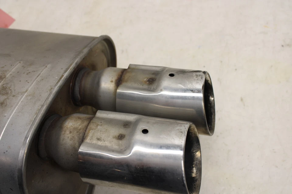 2018-2021 Subaru WRX STI 2.5l Right Exhaust Muffler OEM LU50 - Image 2 of 4