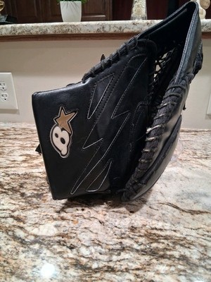 Brians Goalie Glove (Left) Juniors Netzero Ice Hockey