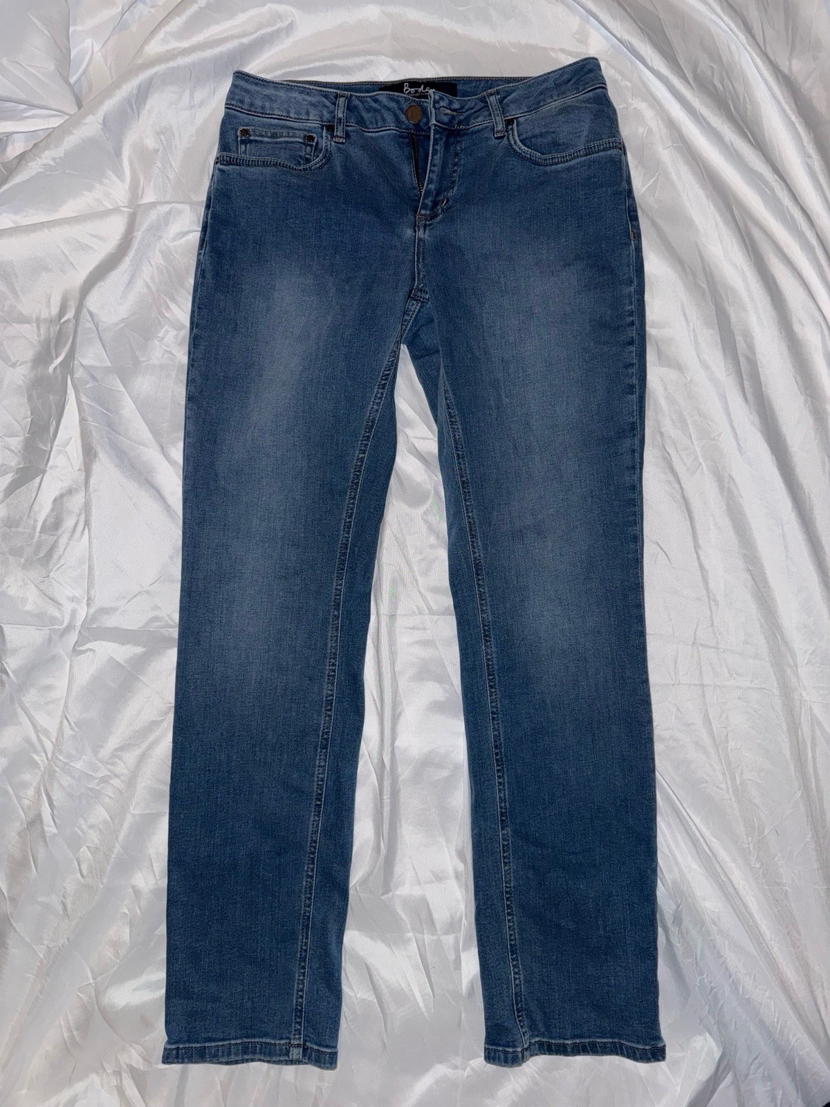 Boden Mid Rise Straight Leg Jeans Mid Vintage Blue Size 6P Preowned