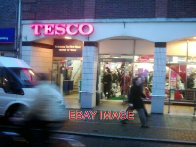 PHOTO  TIVERTON TESCO TESCO WAS THE ONLY BUILDING IN TIVERTON TO HAVE AN ESCALAT