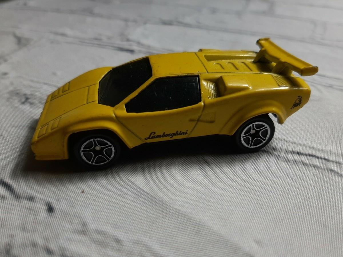 Vintage 1985 Matchbox Countach LP Lamborghini Diecast Fast Small