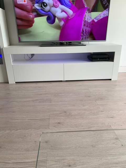 White Gloss Tv Stand Unit With 2 Large Draws In Good Condition