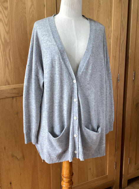TOAST Soft Wool and Cashmere Knit Cardigan Grey Pockets V-Neck L Chest 50”