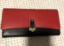 iSkys Black And Red Women’s Trifold Wallet