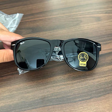 Ray-Ban Wayfarers Sunglasses Black Frame Tint...